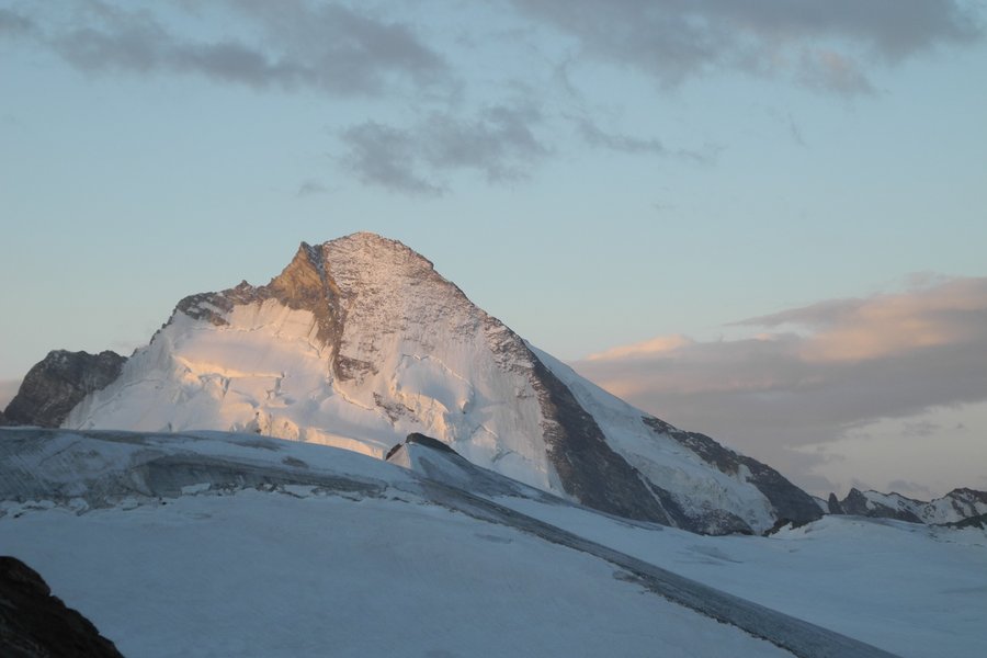 Dent Blanche 4357 m Dent Blanche 4357 m